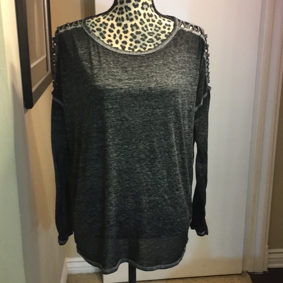 NWOT Betsy Johnson performance Shirt - Picture 5 of 8